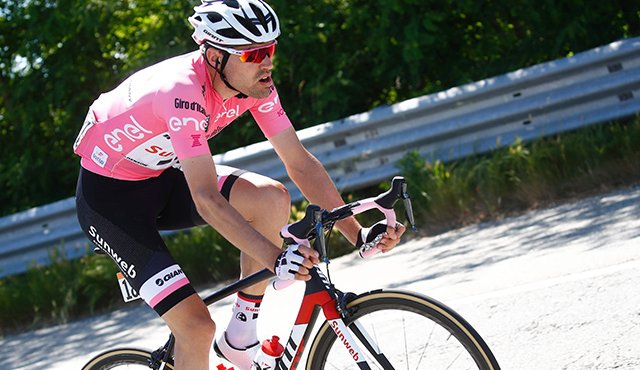 Dumoulin reforzó su posición de líder de la clasificación general del Giro de Italia. AFP