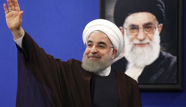 El presidente iraní Hasan Rohaní, un religioso moderado apodado el “jeque diplomático”, podrá proseguir gracias a su reelección las reformas y la reintegración de su país en el concierto de las nacionales, iniciadas en su primer mandato. AFP