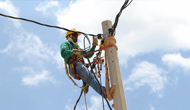 Los usuarios del servicio de electricidad de Norte de Santander se quedaron sin luz cerca de 40 horas durante todo 2016, con un promedio de 27 cortes. Archivo