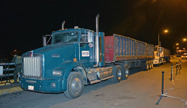 El cierre unilateral de la frontera por parte de Venezuela y la escasez de dólares, han impedido que el intercambio comercial aumente. Archivo