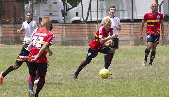 Los pamploneses se impusieron 5-3 en la definición de los cobros libres desde el punto penal ante la Universidad de Pamplona. El compromiso había terminado 0-0, en los 90 minutos. Alfredo Estévez
