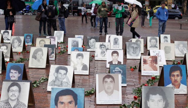Homenaje a los desaparecidos. Archivo