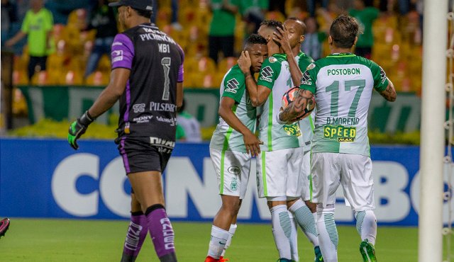 Nacional: El equipo que dirige Reinaldo Rueda quedó de último en la zona 1, con seis unidades. Primero fue Botafogo, segundo Barcelona y tercero Estudiantes. Archivo