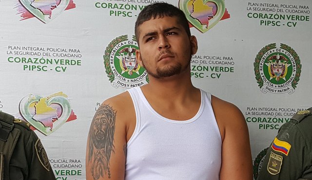 Efrén Eliécer Ortiz Monsalve, de 20 años. Policía
