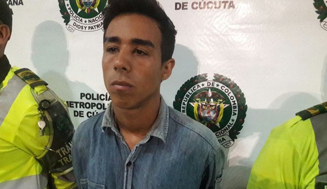 El agresor fue identificado como Carlos José Peralta Terán. Policía