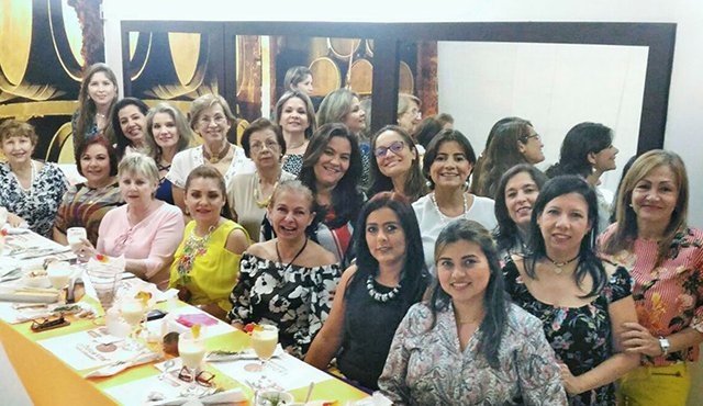 Anestesiólogas y esposas de anestesiólogos. Cortesía