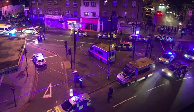 El servicio de ambulancias de Londres señaló por su parte que había "enviado varios equipos a un incidente en Seven Sisters Road". Tomada de Twitter