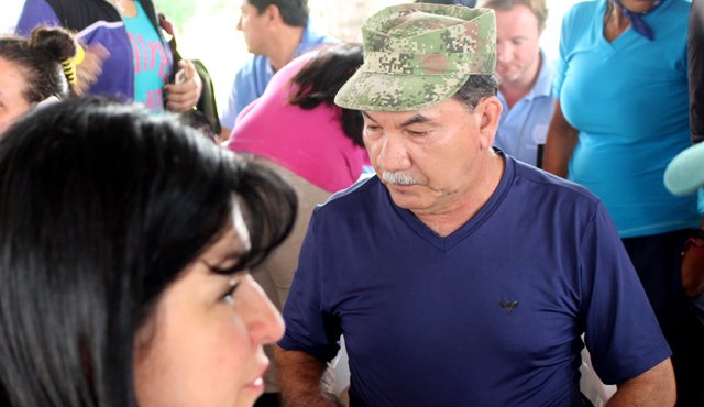 En la zona de veredal de Pondores, La Guajira, se inició la tercera fase de la dejación de armas de las Farc, con la presencia de Jeffrey Feltman y varios lideres guerrilleros entre ellos ‘Bertulio’.
Colprensa