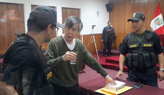 El expresidente Fujimori, de 78 años, está preso desde 2007 en una base policial de Lima cumpliendo una condena de 25 años. Archivo