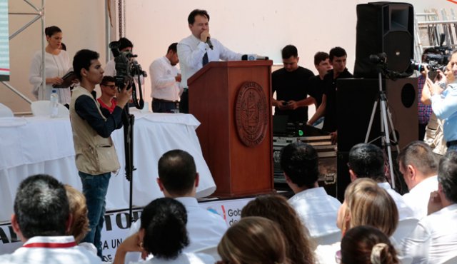 El 27 de junio, en la Gobernación de Norte de Santander hubo un acto especial por la despedida de las Farc a la lucha armada de 53 años. La Opinión