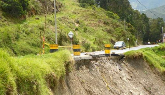 Uno de los grandes retos del nuevo director de Invías es canalizar recursos para habilitar las vías de acceso a la ciudad. Archivo