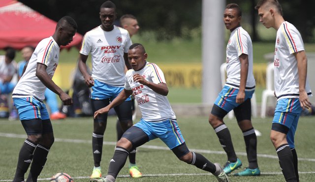 La selección sub-17 de Colombia, dirigida por el entrenador Orlando Restrepo, sigue con su preparación para la cita orbital, y como parte de su fogueo participará en un cuadrangular amistoso con India, México y Chile. Archivo