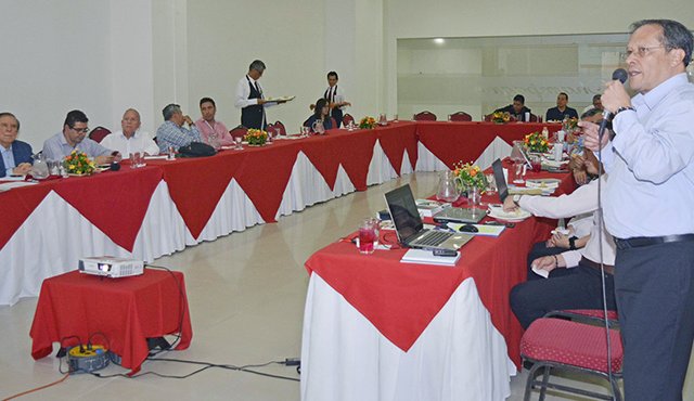 Raúl Pérez, gerente de competitividad de Acicam, entregó el balance de ventas, producción y consumo de calzado, durante la reunión de junta directiva que se cumplió en Cúcuta. Edinsson Figueroa