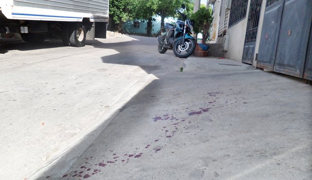 La familia presume que el ataque se dio en la calle 20A con carrera sexta (Villa del Rosario) y desde ahí el joven caminó hasta el lugar donde fue encontrado. La Opinión