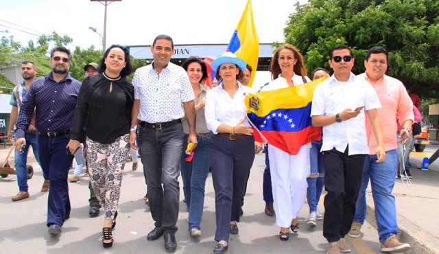 La senadora y precandidata presidencial del Centro Democrático, María del Rosario Guerra, estuvo de visita en el puente internacional Simón Bolívar, que conecta a Villa del Rosario con San Antonio del Táchira. Archivo
