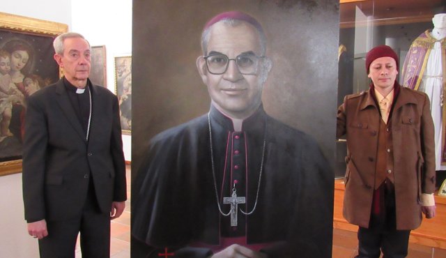 El pamplonés, Víctor Maldonado Villamizar, se cataloga como un pintor realista e hiperrealista. Desde hace 17 años se desempeña en este arte. También práctica la técnica del realismo clásico y el fotográfico. Roberto Ospino