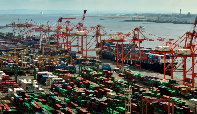 Las ventas de la industria mexicana a Estados Unidos y Canadá se multiplicaron tras la firma del acuerdo comercial y hoy maneja cifras a favor con las dos naciones en relación a la balanza comercial. Archivo