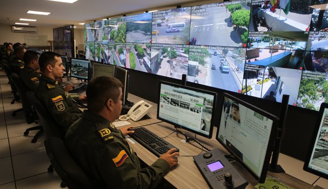 Desde el Centro de Control de San Mateo se mantiene estricta vigilancia de la ciudad a través de las cámaras. Archivo