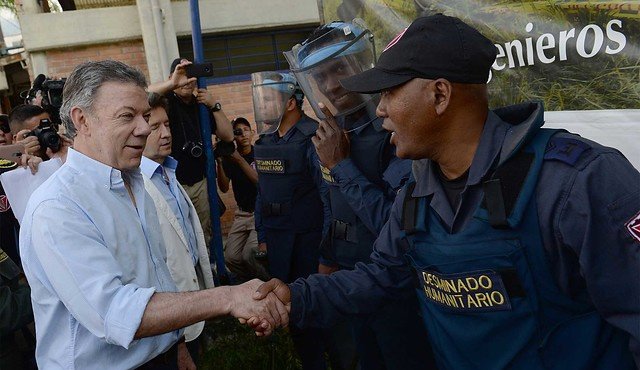 “Imagínense lo que es poder despertarse en el campo sin tener miedo”, dijo Santos. Colprensa