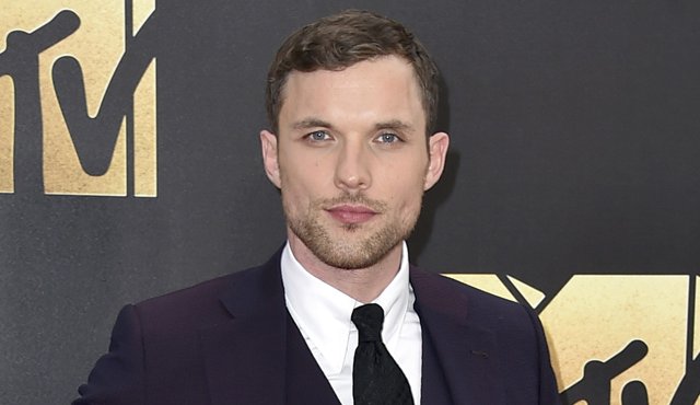 Ed Skrein. Ap