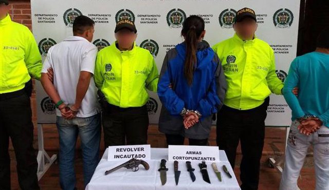 Capturan a cuatro personas por asesinar de 40 puñaladas a un hombre en Santander. Colprensa