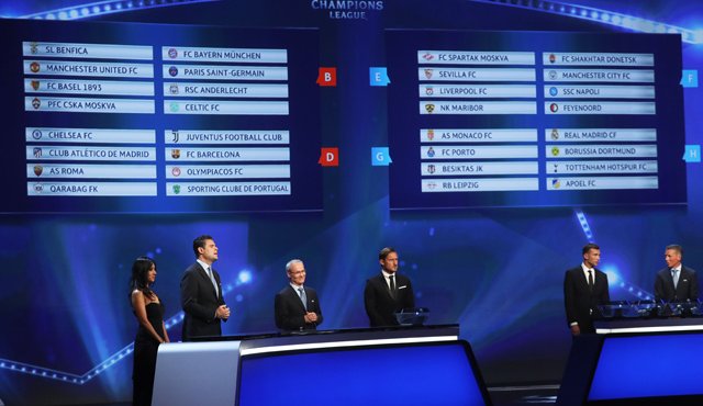 El monarca inglés Chelsea enfrentará al Atlético de Madrid, la Roma y Qarabag, que el miércoles se convirtió en el primer club de Azerbaiyán que se clasifica a la fase de grupos del torneo. AFP