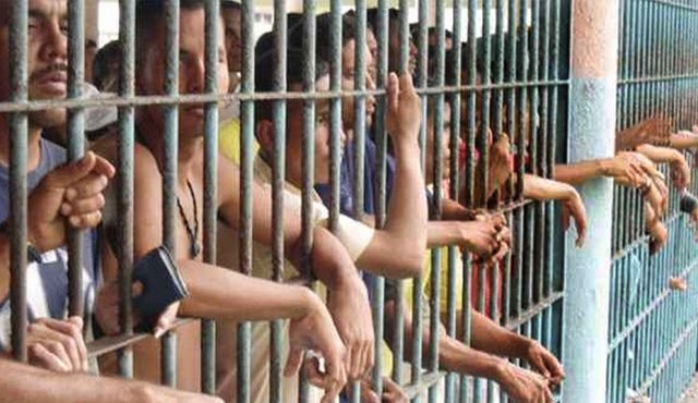 La finalidad es que miles de personas puedan salir de las cárceles siempre y cuando estén condenados o imputados por delitos menores. Archivo