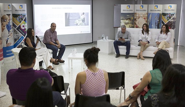 Durante la clausura del programa de formación se desarrolló un panel para presentar experiencias con empresarios exportadores del departamento. Juan Pablo Cohen