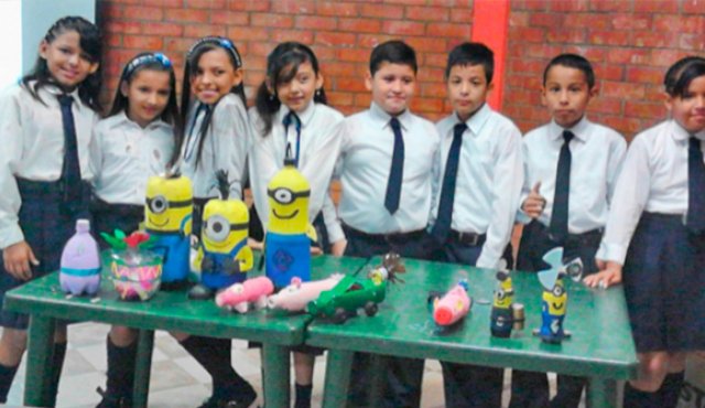 Los estudiantes diseñan el cambio dentro de sus colegios y muestran sus proyectos en concurso a nivel nacional. Estos son los chicos del Colegio Eustorgio Colmenares Baptista. Cortesía para La Opinión