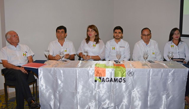 E empresario Segundo Antonio González (primero de izquierda a derecha), presentó su movimiento ‘Hagamos’ y la lista de aspirantes a la Cámara. Edinsson Figueroa