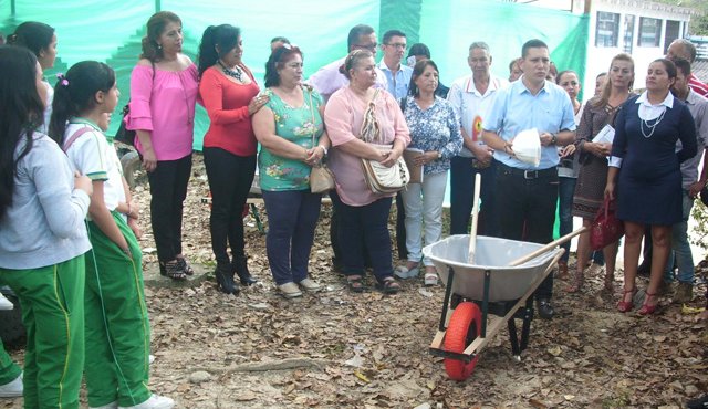 En este espacio se construirá la sala de informática y una de audiovisuales para el beneficio de 780 estudiantes de primaria del colegio Francisco Fernández de Contreras de Ocaña. Javier Sarabia