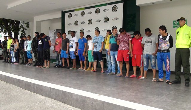 16 hombres y dos mujeres, hacen parte de la lista de capturados. Policía