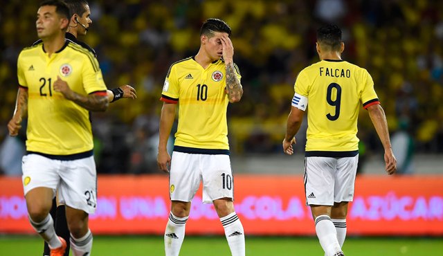 Colombia quedó en la cuarta posición con 26 puntos, mientras que Paraguay es séptimo con 24, a uno de Perú. AFP