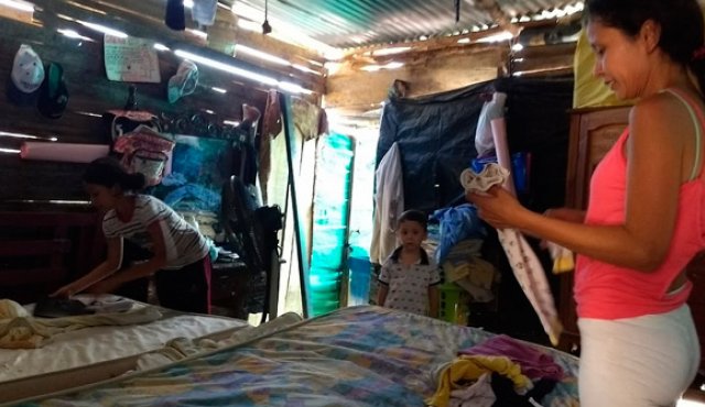 Sandra Milena Villamizar aseguró que la falta de oportunidades laborales ha agudizado la condición de pobreza en su familia. Orlando Carvajal
