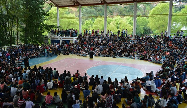 Los estudiantes de la Universidad de Pamplona, en la sede central, continúan en asamblea. Cortesía