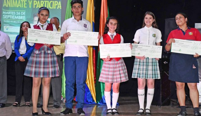 El concurso de oratoria premió a destacados jóvenes ocañeros. Cortesía