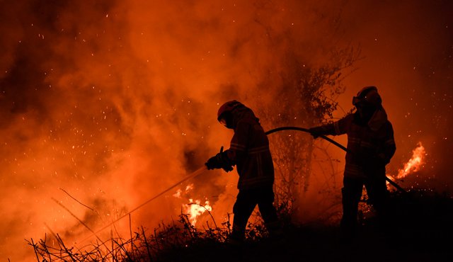 Unos 15 incendios considerados "importantes" fueron controlados en las últimas horas. AFP