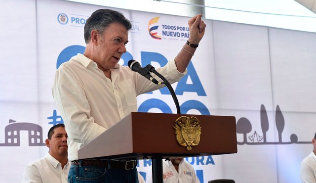 Santos no aclaró de inmediato si su gobierno desconocía el triunfo del chavismo en 17 de las 23 gobernaciones en Venezuela, según los datos del Consejo Nacional Electoral (CNE). Colprensa