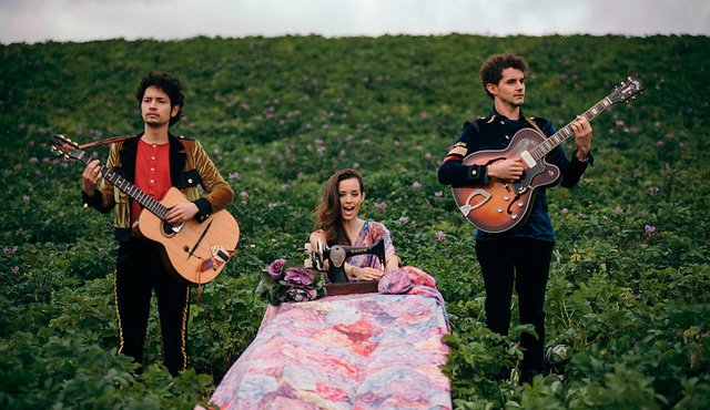 Monsieur Periné, banda colombiana Colprensa