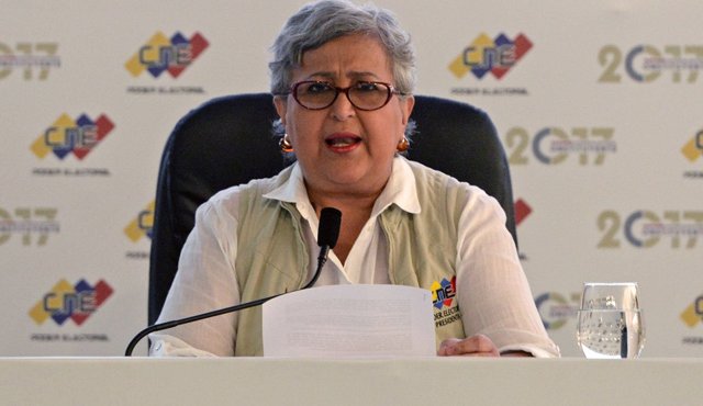 El candidato opositor por el estado Bolívar en Venezuela, Andrés Velásquez, anunció que impugnará los resultados de las elecciones del pasado domingo y denunció que fue víctima de “un fraude”. AFP