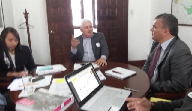 El alcalde de Cúcuta, se reunió con funcionarios de la Cancillería y contretó estos 1.500 empleos. Cortesía