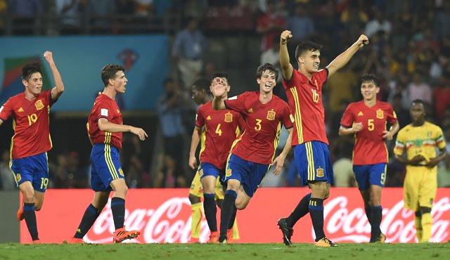 La reedición de la final del Campeonato Europeo, en la que los de Santi Denia se llevaron el título en la tanda de penales, servirá para cerrar el primer torneo Fifa celebrado en India, que arrancó hace 23 días con 24 selecciones. AFP