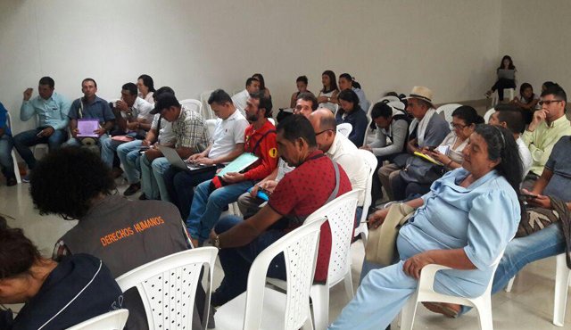 La relación construída por los líderes sociales con algunas autoridades, parece ser un mecanismo de protección efectiva, pese a las quejas existentes por la poca acción del Estado. Archivo