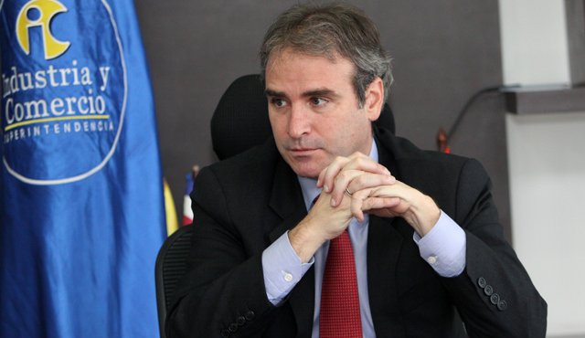 Pablo Felipe Robledo, superintendente de Industria y Comercio. Colprensa