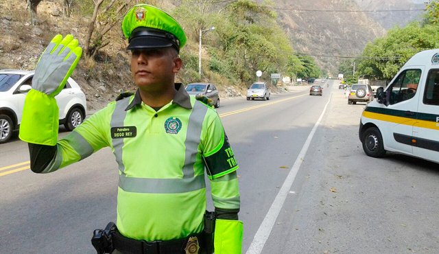 La Policía de Tránsito desplegó una serie de controles que han permitido detectar y sancionar a 210 conductores ebrios. Policía Nacional