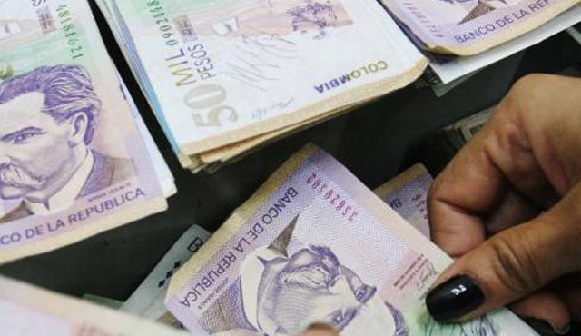 El salario mínimo que devengan cerca de 1,7 millones de colombianos quedaría entre $812.000 y $826.000. Colprensa