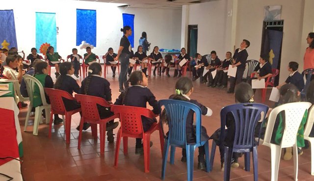 Las actividades de la fiesta buscaron dar a conocer en los jóvenes otras formas de aprovechar la lectura en su proceso de aprendizaje, lejos de la rutina del aula de clase. Cortesía