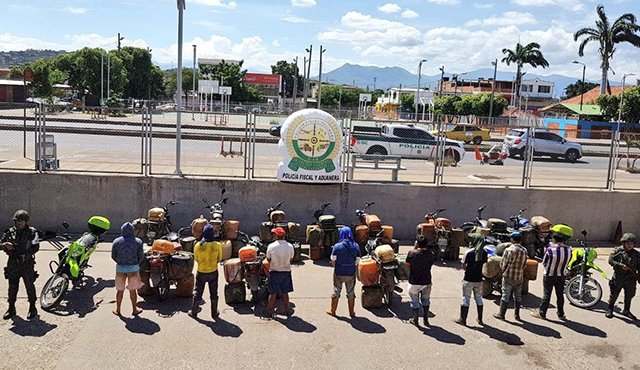 Según afirmó la Polfa de Norte de Santander, este año se han aprehendido 225 mil 752 galones de combustible de contrabando. Cortesía
