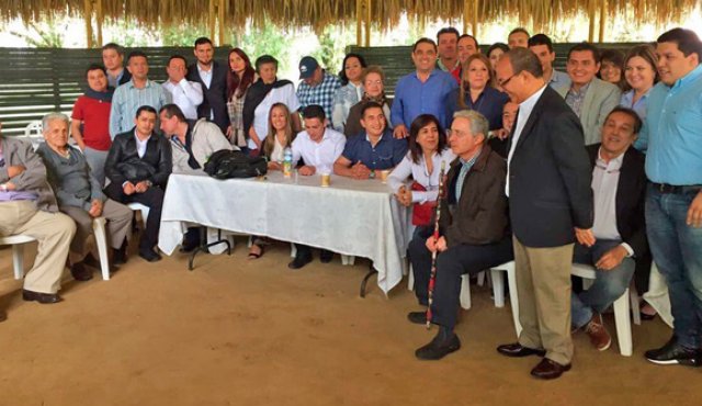 Desde hace varios meses, el jefe natural del Centro Democrático, Álvaro Uribe Vélez, intentó que las diferentes tendencias del partido en Norte de Santander se pusieran de acuerdo para la selección de sus candidatos, pero esto no ha sido posible. Archivo