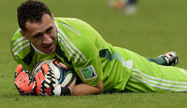 El colombiano estaría siendo pretendido por el club que le dio su pasaje a Europa. David Ospina fue fichado por el Niza de Francia, en el 2008, entonces militaba en el Atlético Nacional. Archivo